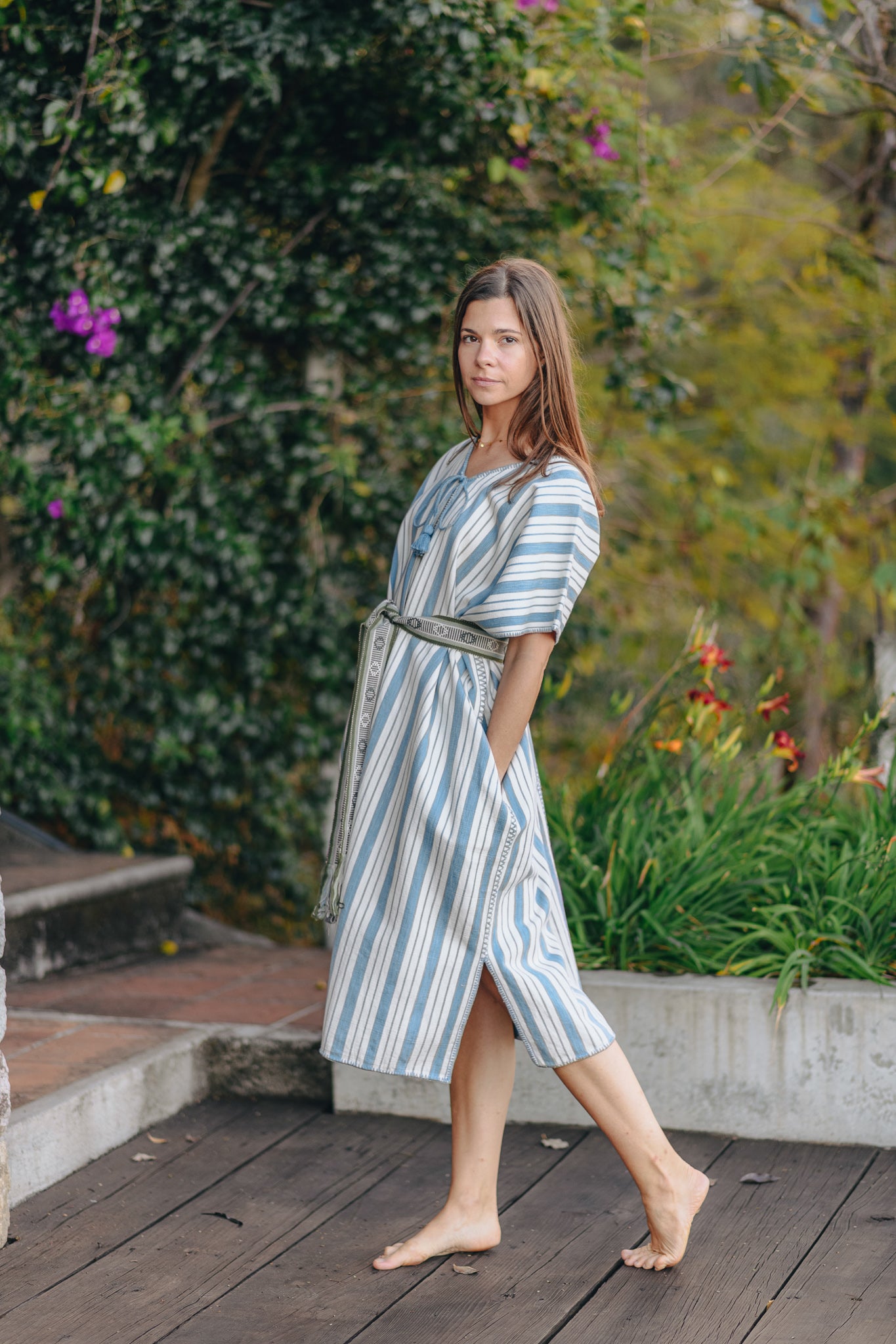 BLUE STRIPE WIDE MIDI KAFTAN BLUE STRIPE WIDE MIDI KAFTAN