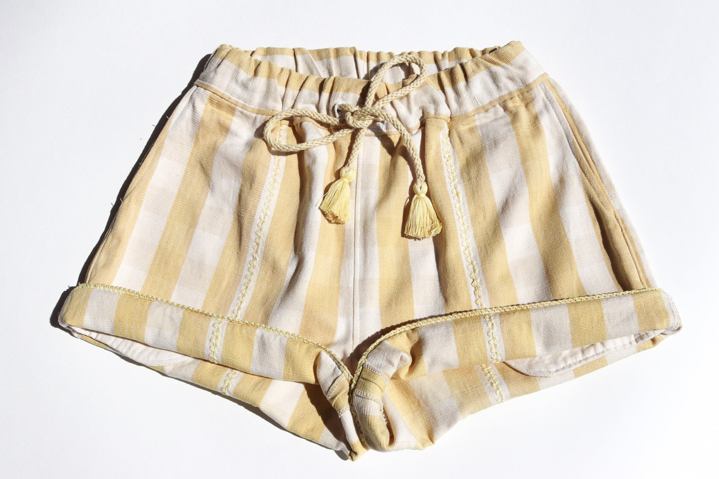 HANDWOVEN SHORTS IN YELLOW GINGHAM