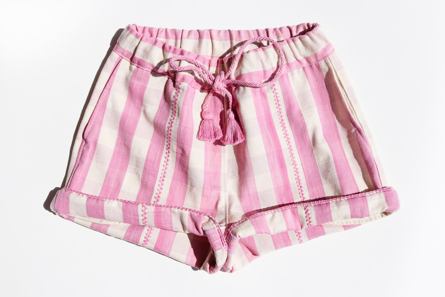 HANDWOVEN SHORTS IN PINK GINGHAM