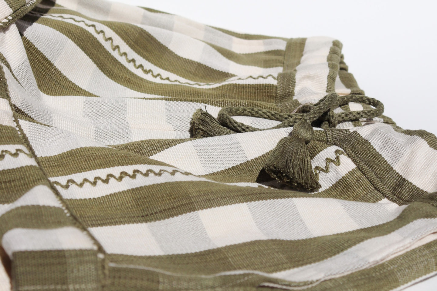 HANDWOVEN SHORTS IN OLIVE GINGHAM