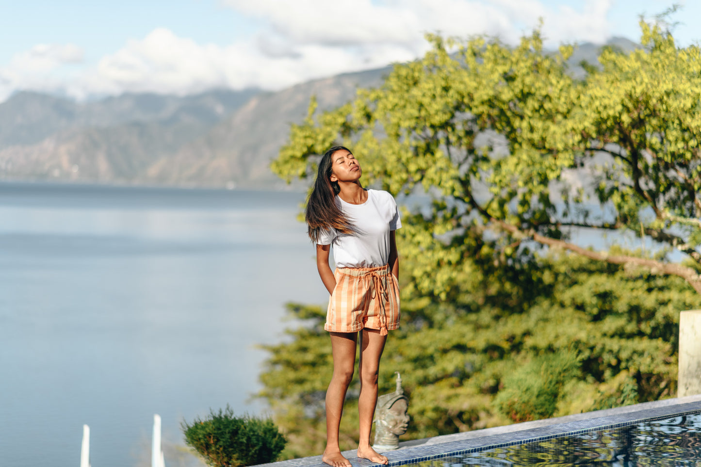 HANDWOVEN SHORTS IN ORANGE GINGHAM