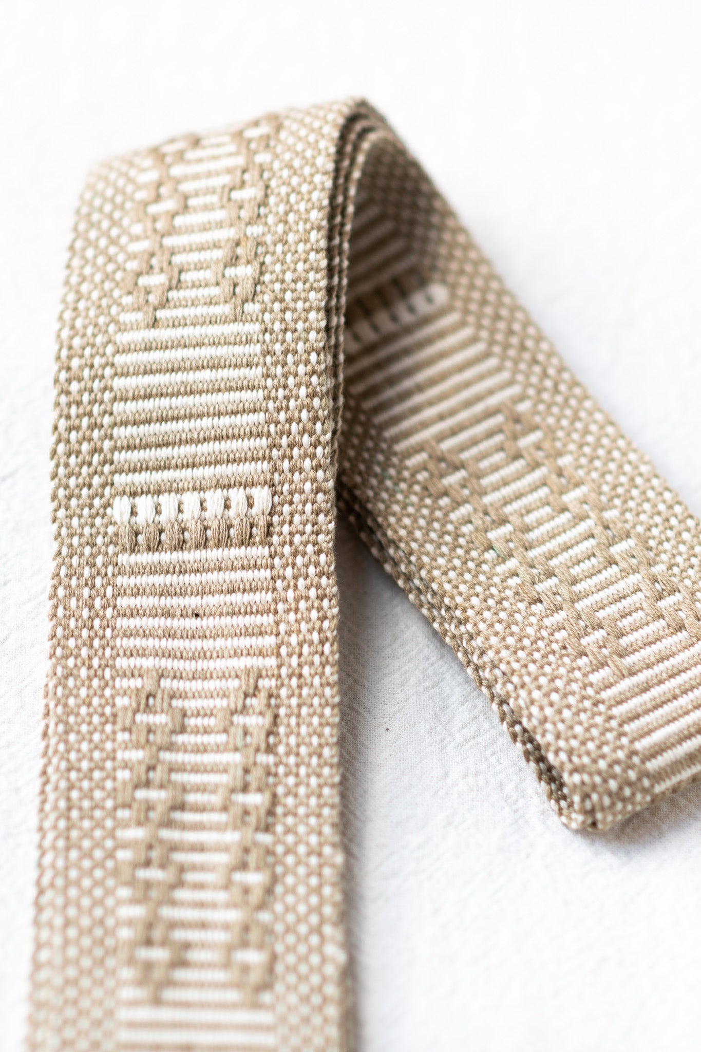 BEIGE CADENA BELT