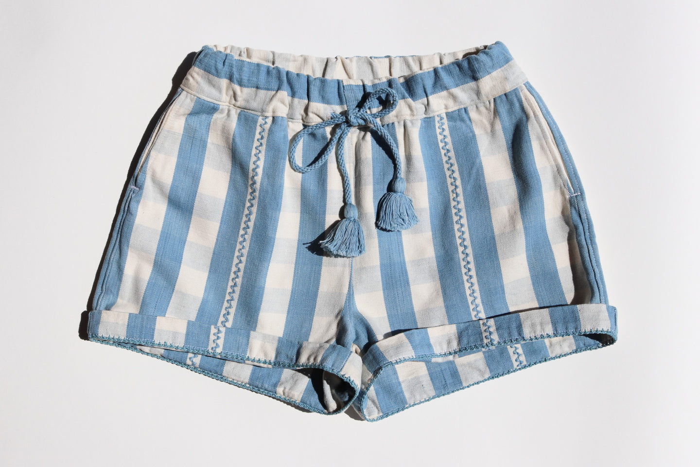 HANDWOVEN SHORTS IN LIGHT BLUE GINGHAM