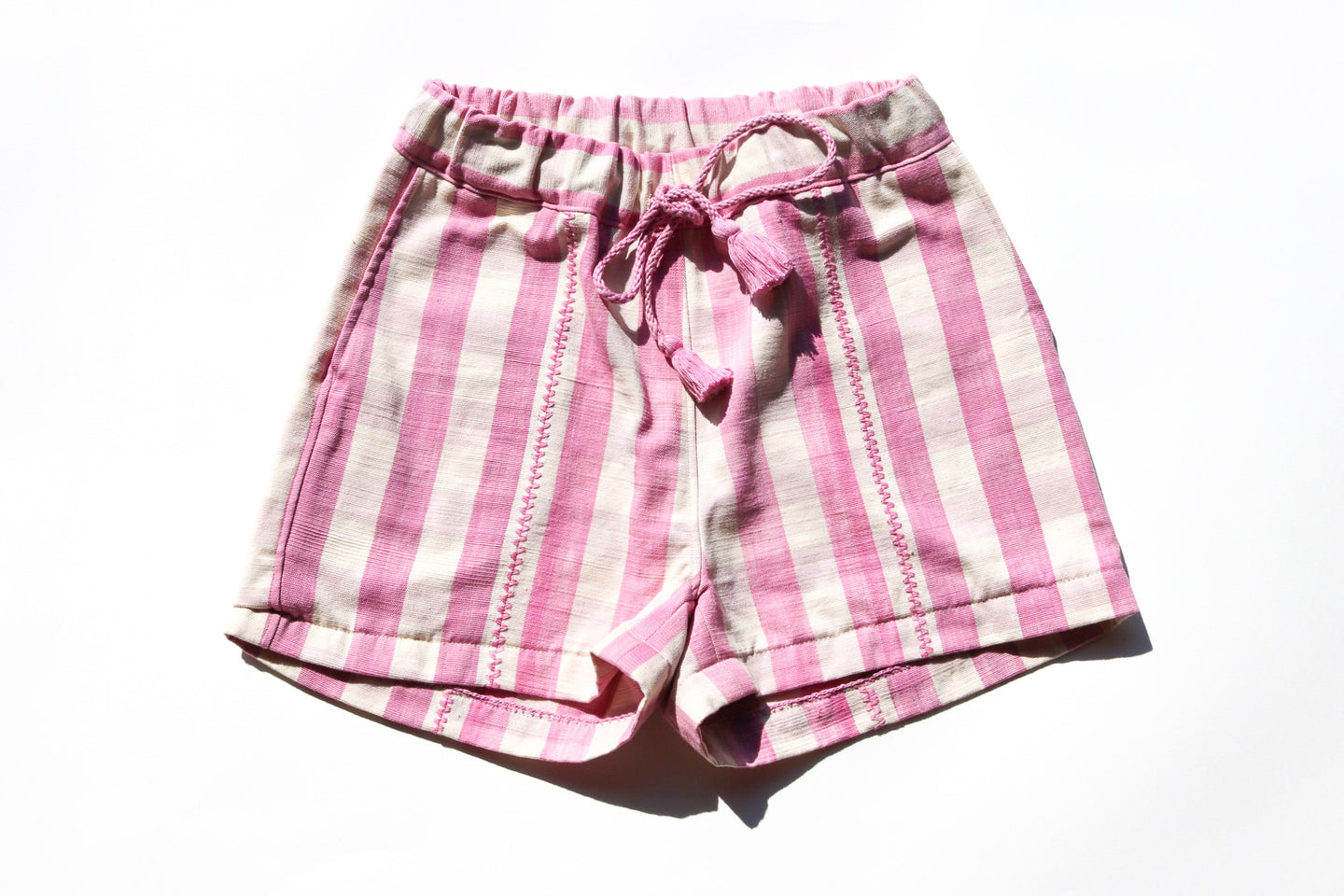 HANDWOVEN SHORTS IN PINK GINGHAM