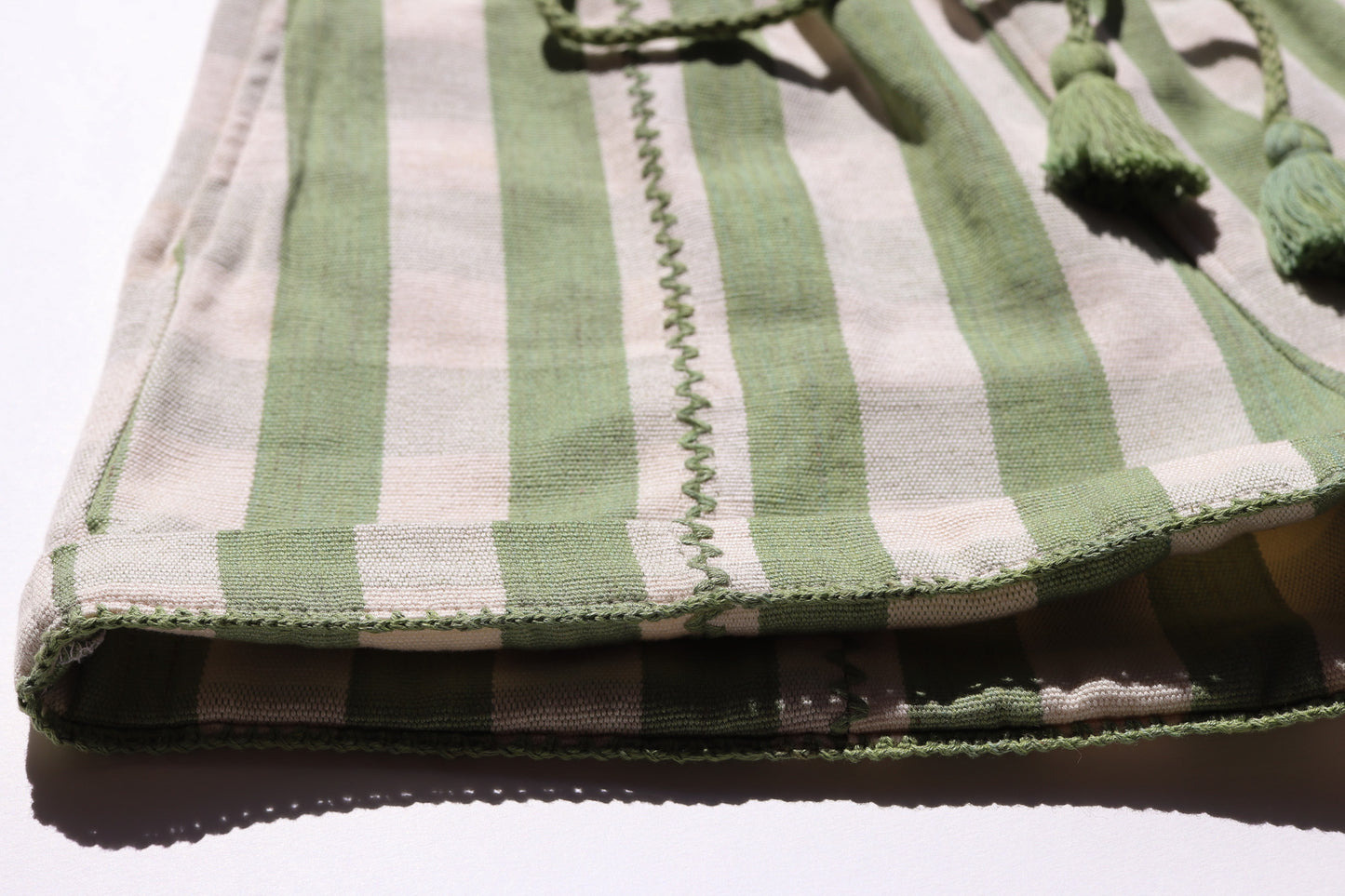 HANDWOVEN SHORTS IN JADE GINGHAM