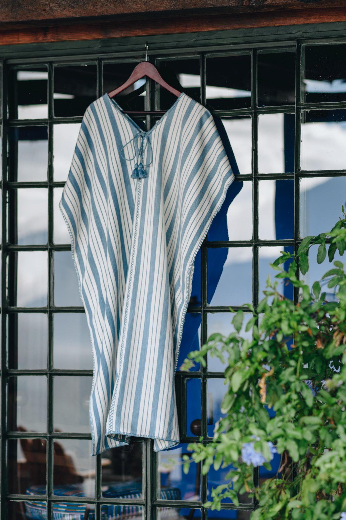 BLUE STRIPE WIDE MIDI KAFTAN www.atitlanstudios.com BLUE STRIPE WIDE MIDI KAFTAN www.atitlanstudios.com