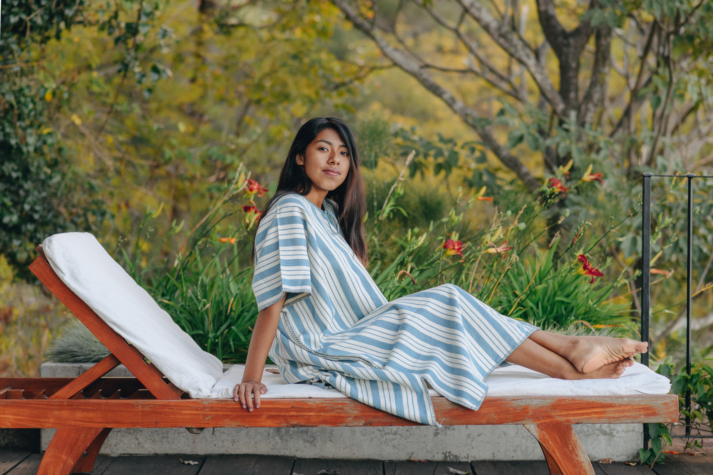 BLUE STRIPE EXTRA WIDE MIDI KAFTAN