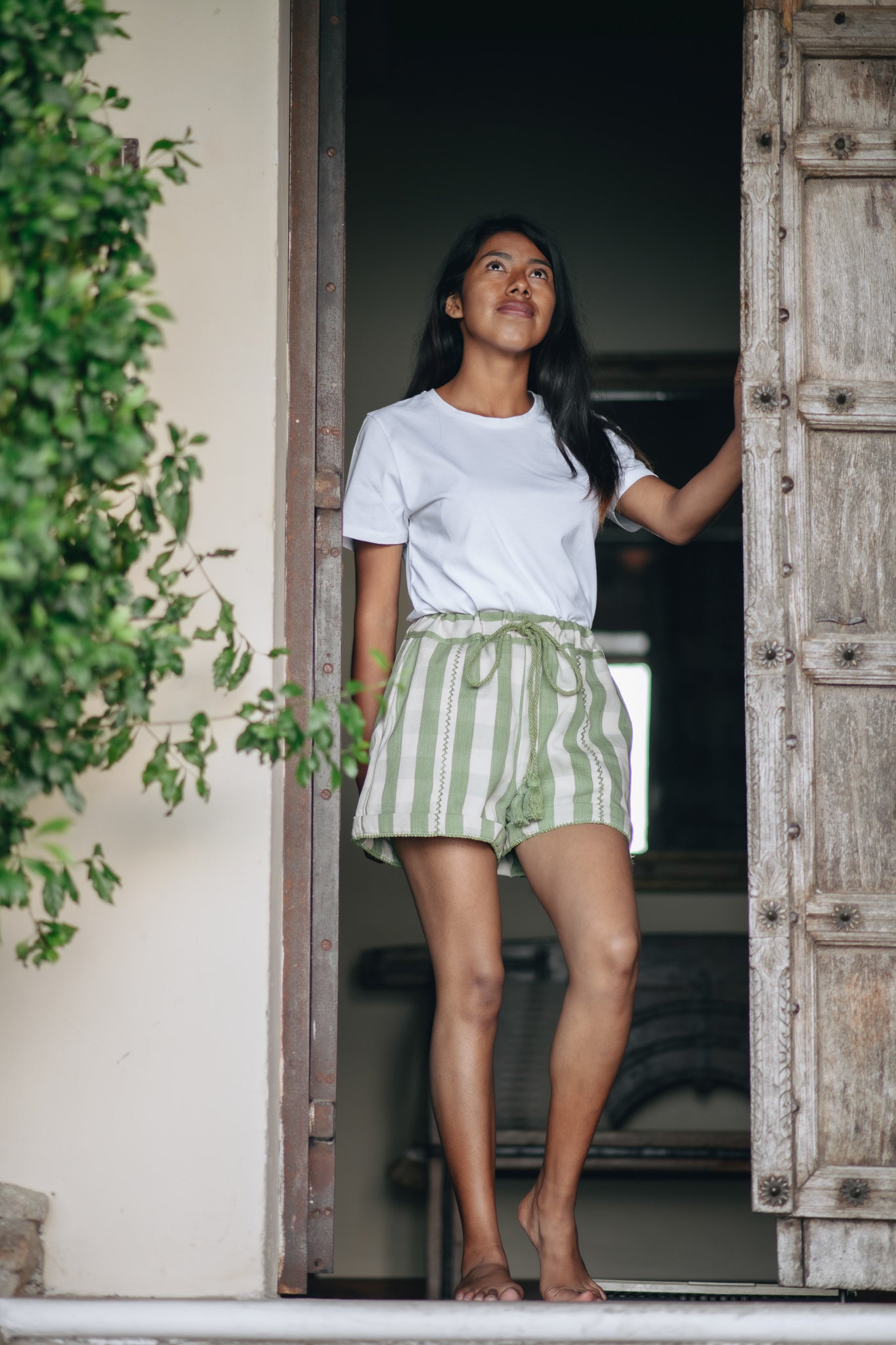 HANDWOVEN SHORTS IN JADE GINGHAM